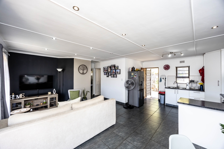 3 Bedroom Property for Sale in Nahoon Valley Park Eastern Cape
